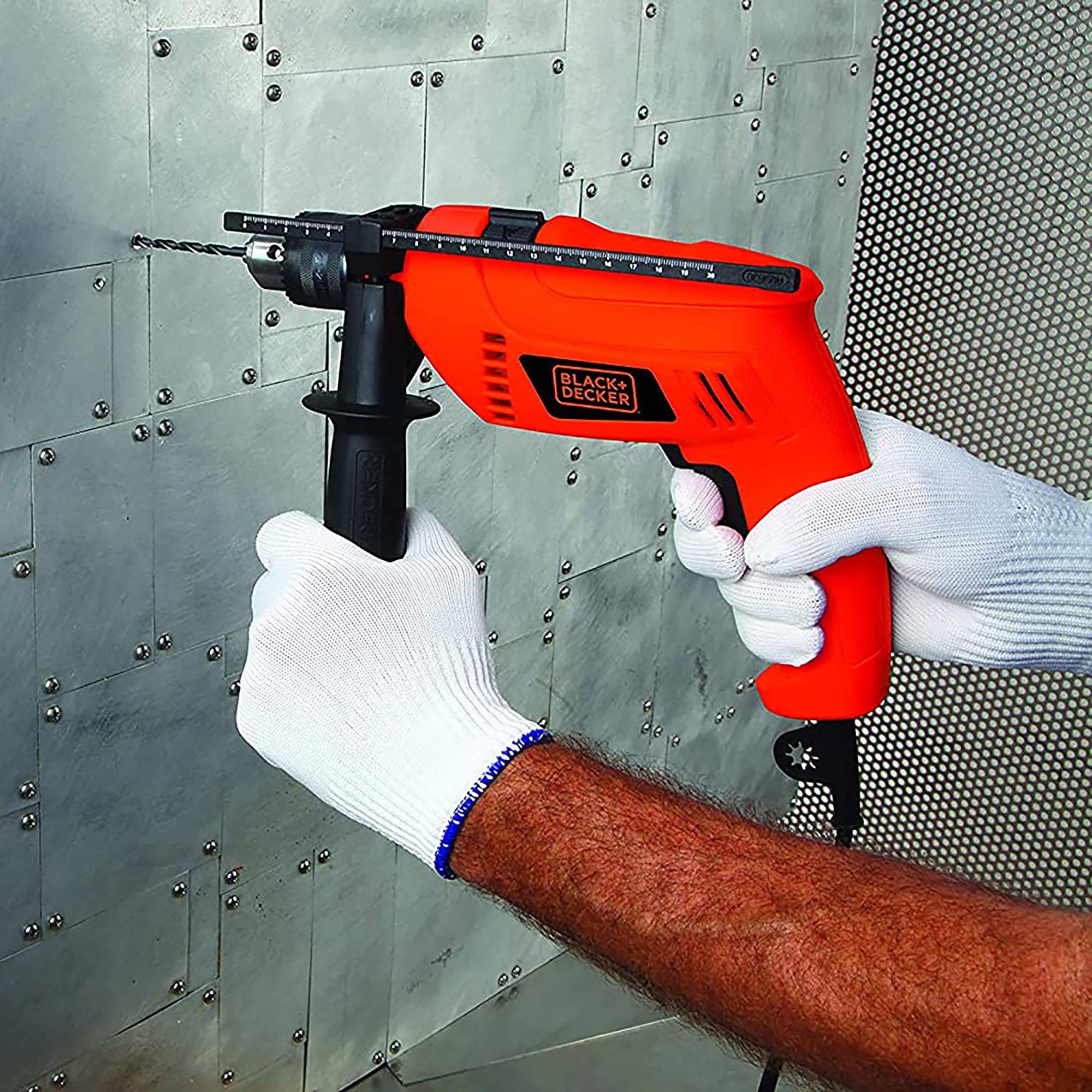 BLACK & DECKER 550W 13mm variable speed hammer drill