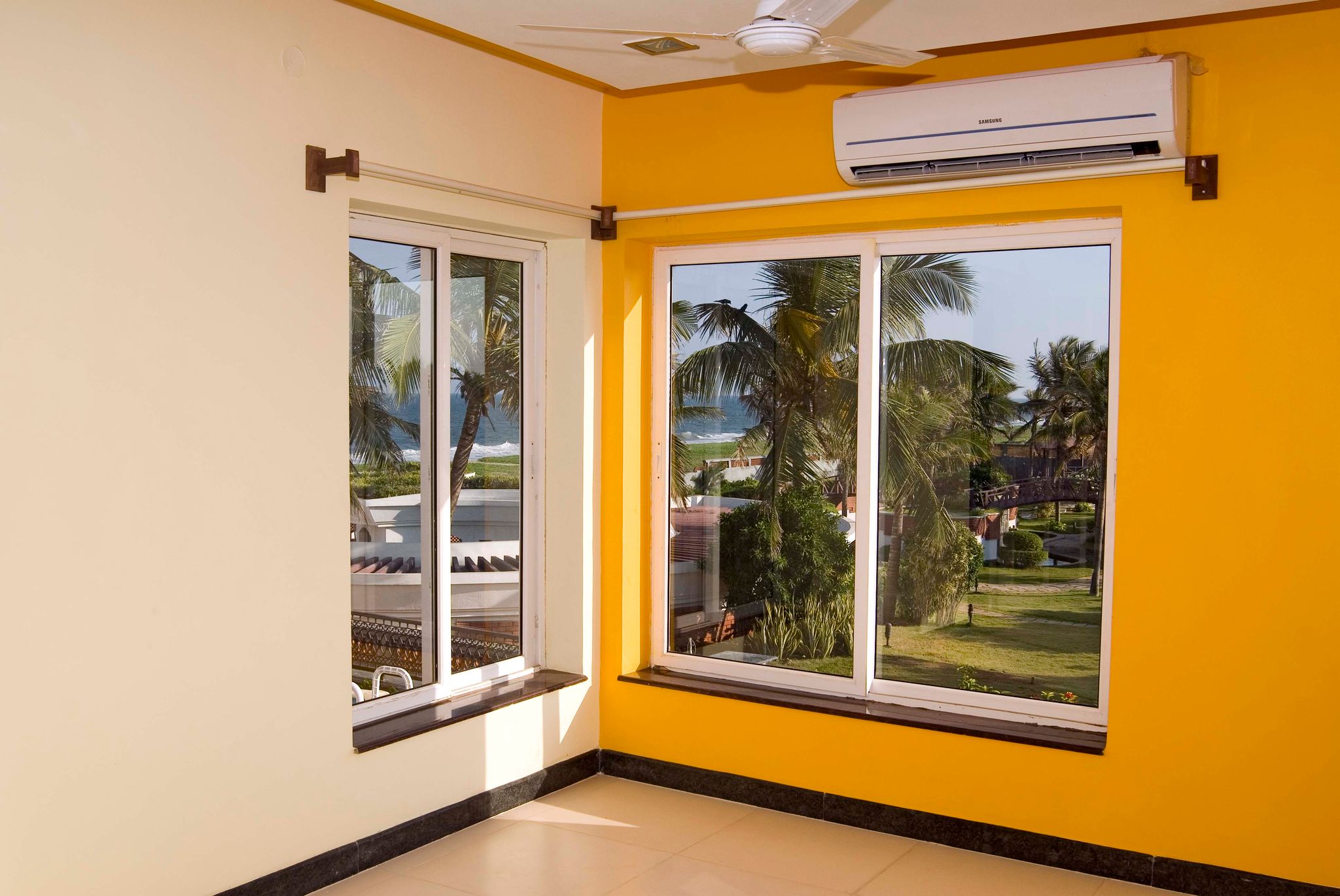 Fenesta Sliding Window